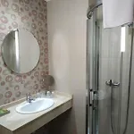 Esencia De Azahar Konukevi Cordoba