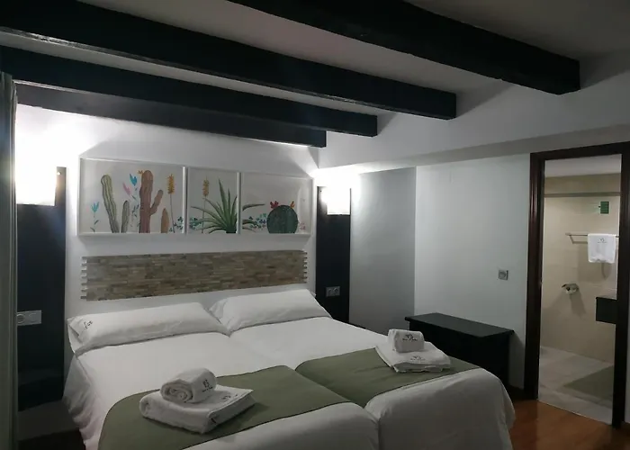 Hostal Esencia De Azahar Гостевой дом Кордова